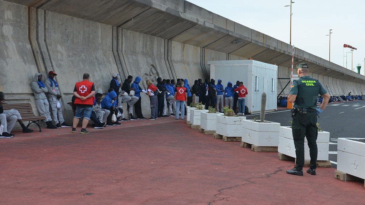 Interior busca voluntarios en la Guardia Civil para ir a El Hierro un mes por 61 euros al día