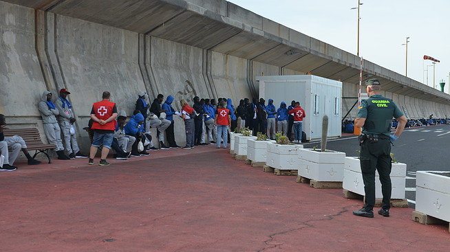 Interior busca voluntarios en la Guardia Civil para ir a El Hierro un mes por 61 euros al día