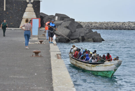 El Hierro se convierte en la nueva Lampedusa: 11.000 habitantes y 3.000 inmigrantes