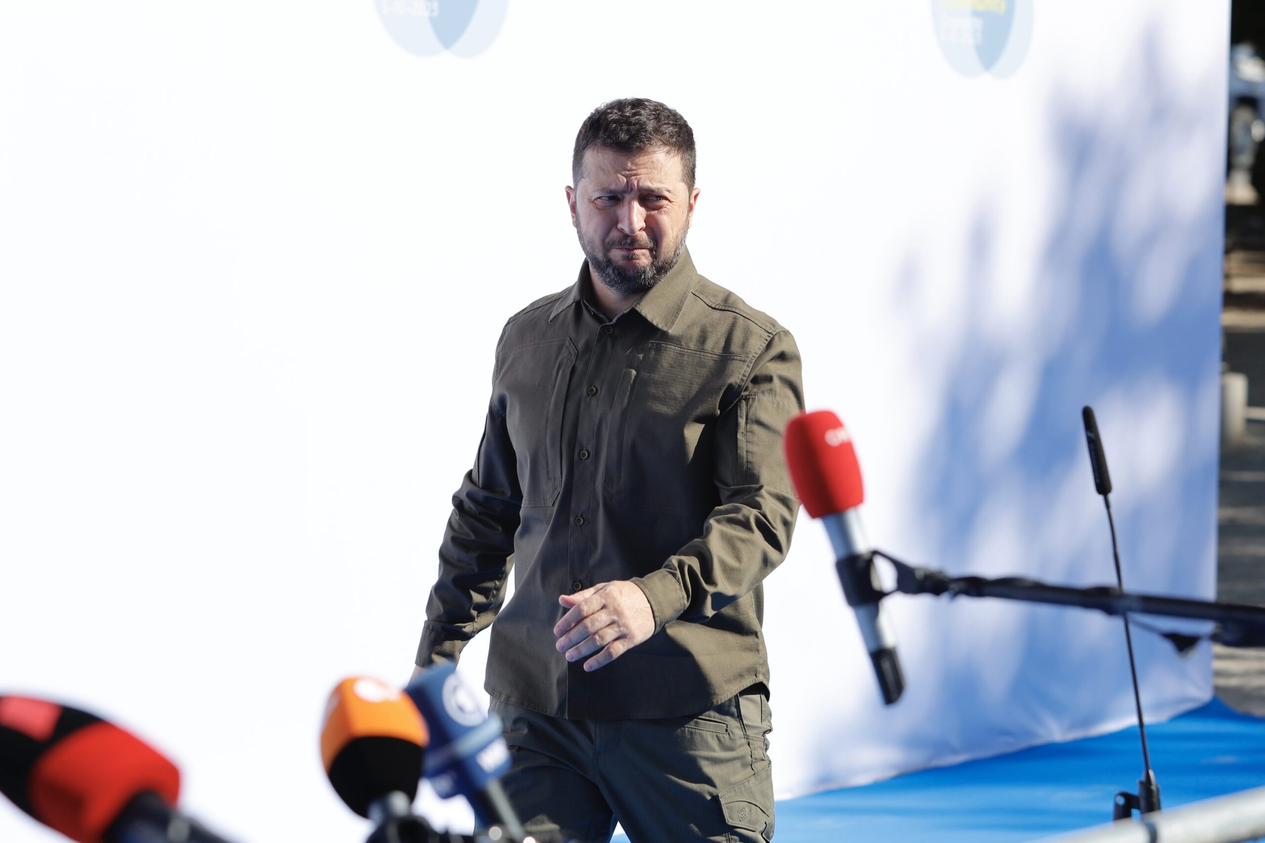 Zelenski llega a la Cumbre de Granada