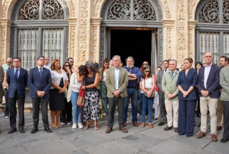 Podemos se ausenta del minuto de silencio en Sevilla por el asesinato de Maya Villalobo
