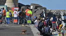 Andalucía acoge a los inmigrantes trasladados desde Canarias en Málaga y Almería