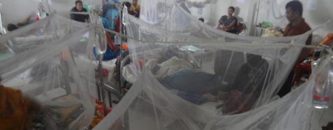 Bangladesh notifica más de 1.000 muertos en lo que va de 2023 por un brote de dengue