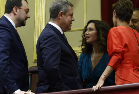 Isabel Díaz Ayuso escoge un vestido azul para la jura de Leonor con guiño especial a la princesa