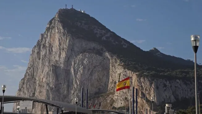 Londres acepta la presencia de la Guardia Civil en Gibraltar y «patrullas conjuntas»