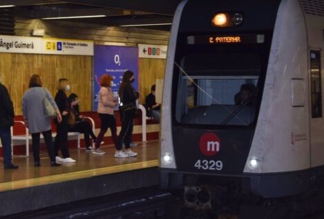 Un hombre se masturba en el metro de Valencia y golpea a los pasajeros que se lo recriminan