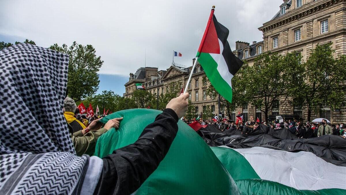 Francia prohíbe las manifestaciones en apoyo al pueblo palestino por amenazar el orden público