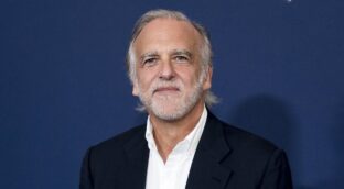 Paco Arango estrena una película 100% benéfica con cameos de Obregón y Rajoy