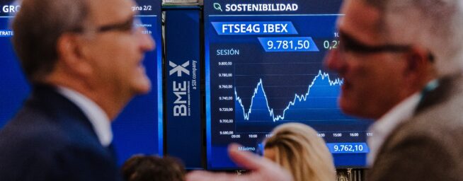 La fuga de talento y la jubilación de los 'boomers' complican el fichaje de ejecutivos para el Ibex