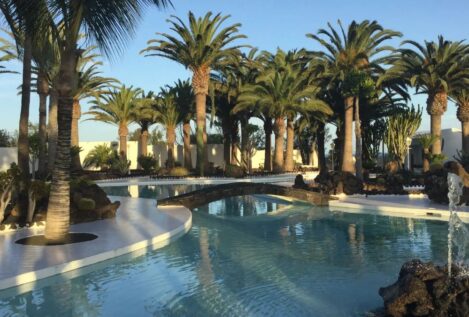 Sánchez gasta cada verano 15.000 euros en comida y bebida en su estancia en La Mareta