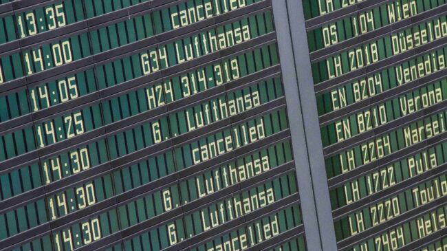 Bruselas vigila por qué los billetes de avión son hoy un 30% más caros que en 2019