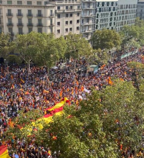 La manifestación del 8 de octubre en Barcelona contra la amnistía, en imágenes