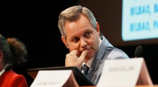 Sanidad elude el conflicto de médicos en Ceuta y Melilla y pasa el problema a Hacienda