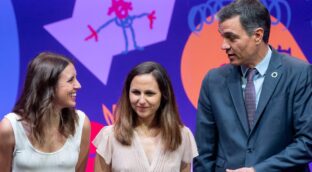 España cae 22 puestos en la lista de bienestar de las mujeres desde que gobierna Sánchez