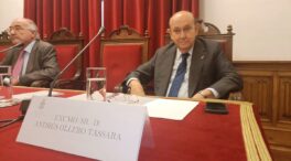 El magistrado emérito Andrés Ollero presenta 'Vivir es argumentar', un tributo a los periodistas