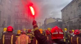 Una protesta de bomberos comarcales en Orense provoca varios choques con la Policía