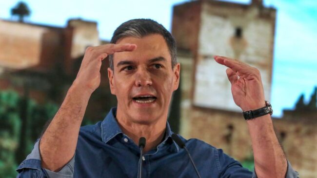 Sánchez defiende que España «ni se hunde ni se rompe» y pide «prudencia» a la derecha