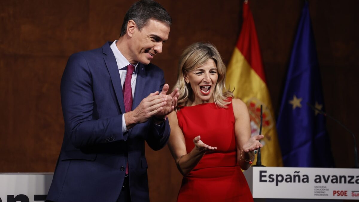 El PSOE libró a Sumar del alquiler de la sala en la que Sánchez y Díaz firmaron la coalición