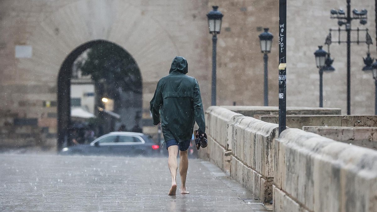 Las nubes y las lluvias llegan a Galicia y Asturias mientras que Canarias sigue en riesgo por calor