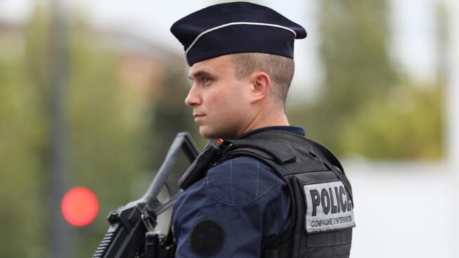 La Policía francesa dispara a una mujer que amenazaba con cometer un atentado