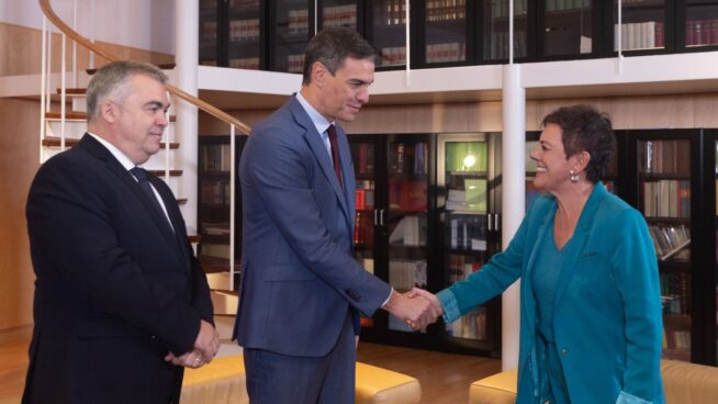 Primer pago del PSOE a Bildu por su apoyo a Sánchez: cambiar el Amejoramiento de Navarra