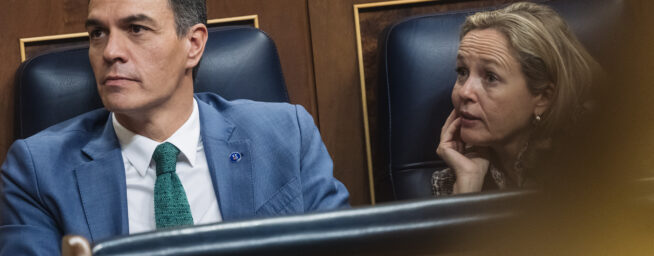 Luces rojas en la economía española: el PIB del año 2024 oscilará entre el -1% y el 1%