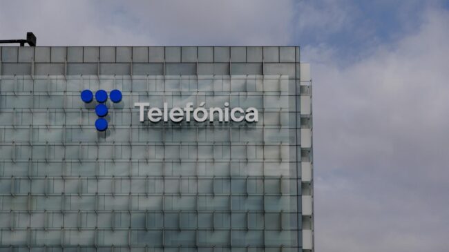 La SEPI confirma que «explora» comprar una participación en Telefónica