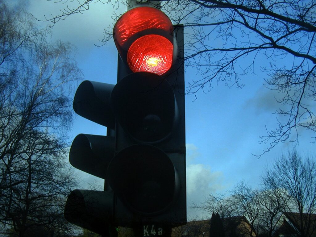Semáforo en rojo | Pixabay 