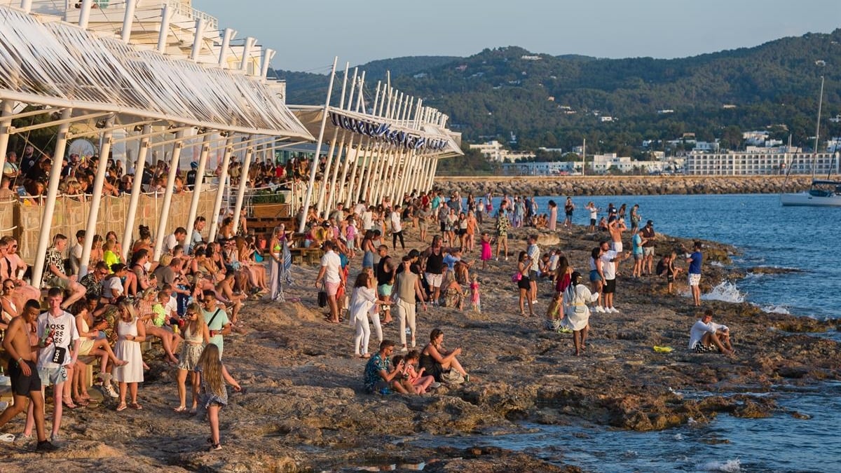 El auge del turismo incrementa el superávit por cuenta corriente a 27.600 millones hasta agosto