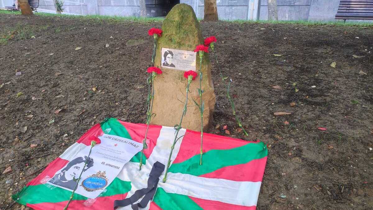 El PNV retira un monolito en Bilbao que homenajeaba a un etarra a petición de Covite