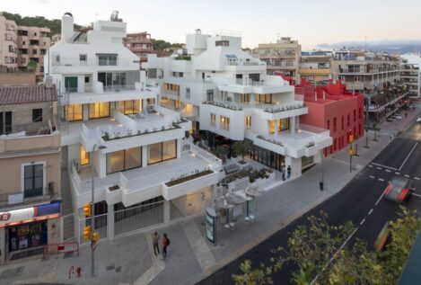 El gobierno de Baleares abre la puerta a la conversión masiva de locales en viviendas