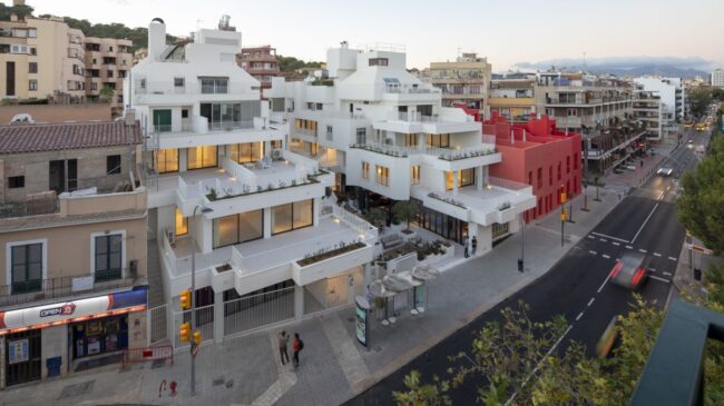 El gobierno de Baleares abre la puerta a la conversión masiva de locales en viviendas