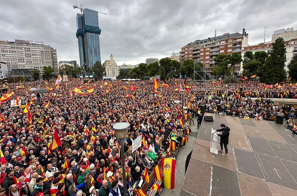 Vox y PP congregan a miles de personas en Madrid y Málaga contra la amnistía