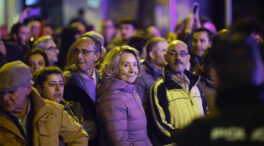 Esperanza Aguirre se suma a la protesta contra la amnistía frente a la sede del PSOE