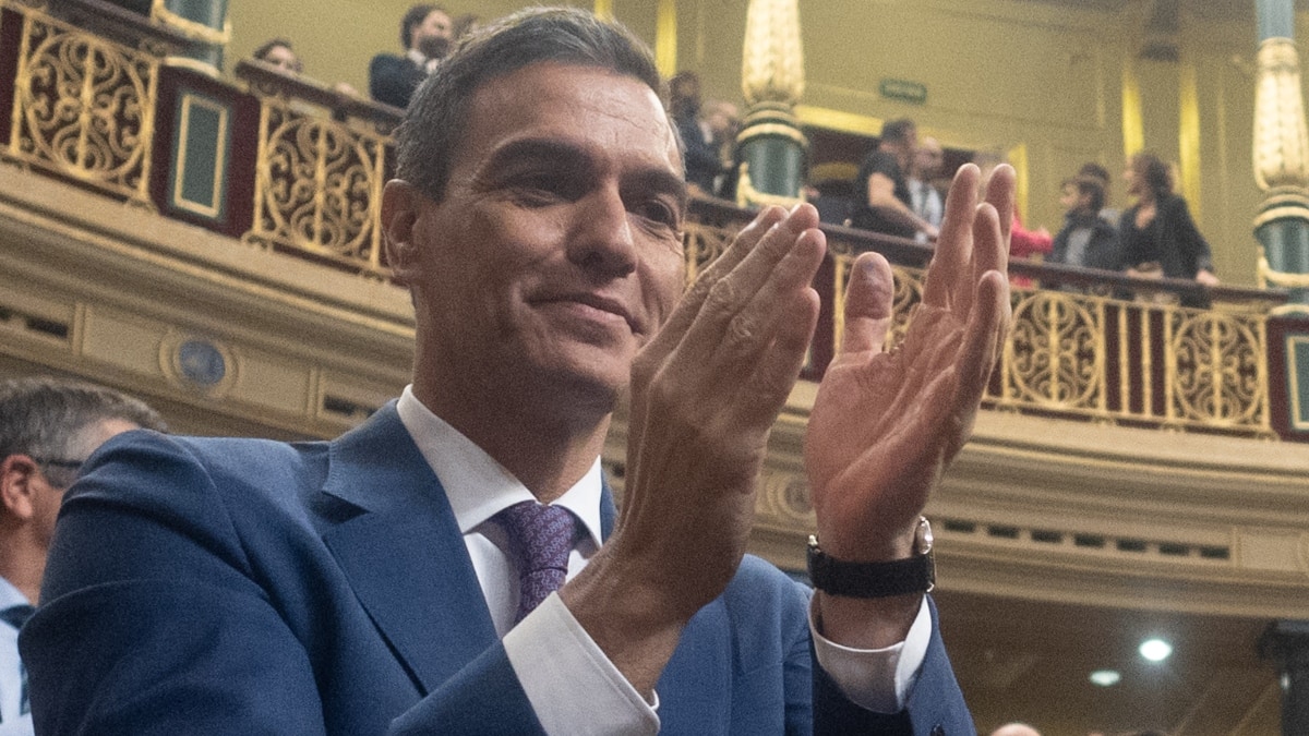 Sánchez presenta su nuevo Gobierno «de alto perfil político» y «marcado acento feminista»