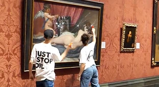 Activistas climáticos atacan a martillazos la Venus del Espejo de Velázquez en Londres