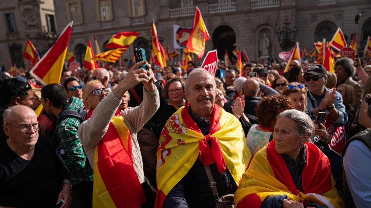 Abogados y procuradores catalanes convocan una protesta contra la ley de amnistía