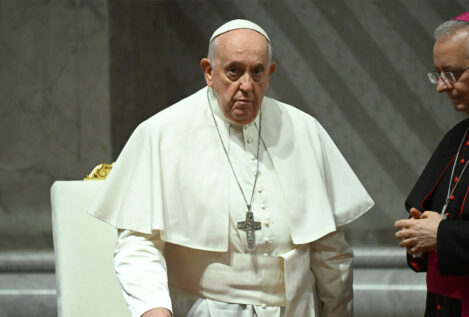 El Papa no lee su discurso ante los rabinos tras verse con Aragonés: «No estoy bien de salud»