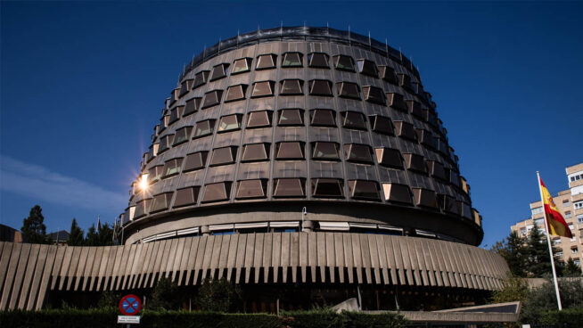 El Constitucional avala el impuesto a las grandes fortunas y rechaza el recurso de Ayuso