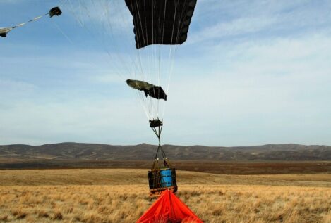 Jordania usa paracaídas dirigidos por GPS para mandar ayuda a Gaza