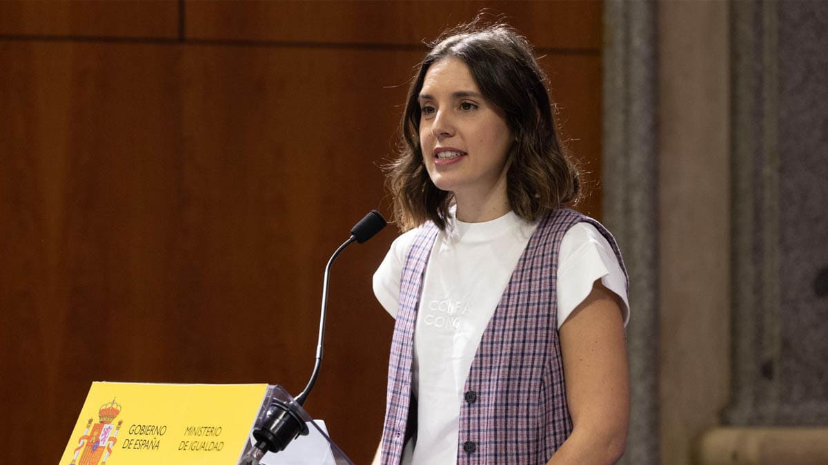 Las feministas contrarias a la Ley Trans, «aliviadas» con la marcha de Irene Montero