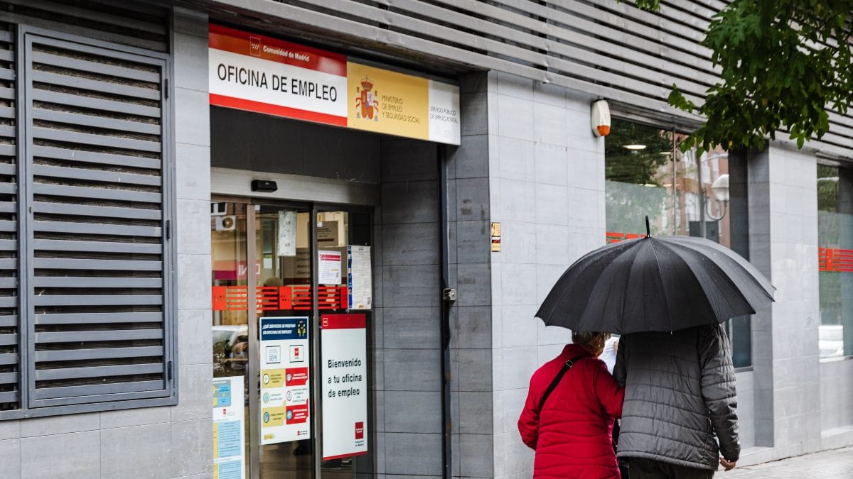 El paro sube en 36.936 personas en octubre lastrado por el fin de la temporada turística