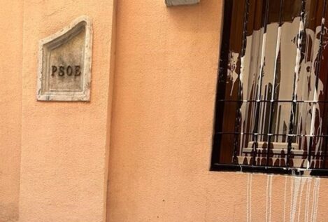 El alcalde de Jaén condena el acto vandálico producido en la sede del PSOE