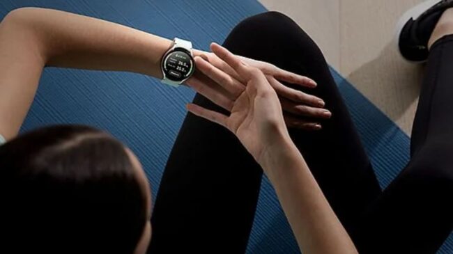 El smartwatch perfecto para regalar esta Navidad es de Samsung ¡y tiene  más de 100€ de descuento en los Samsung Days de MediaMarkt!