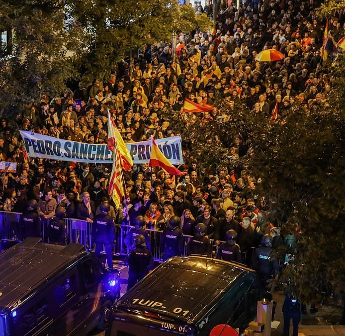 Más de 100 asociaciones se suman a la protesta civil del 18-N contra la amnistía