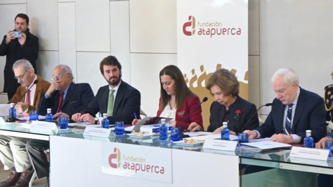 La reina Sofía preside el Patronato de la Fundación Atapuerca en Burgos