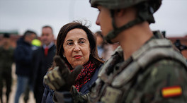 Robles repite en Defensa: la ministra mejor valorada y criticada por las asociaciones