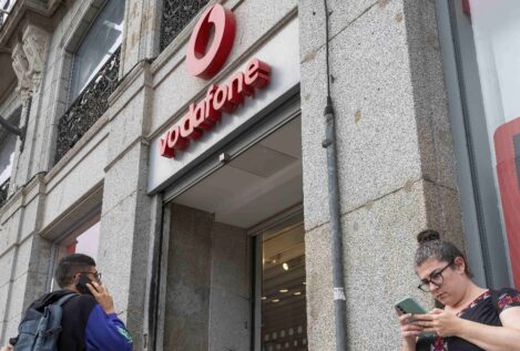 Vodafone rebaja el valor de su filial en España en 345 millones antes de su venta a Zegona