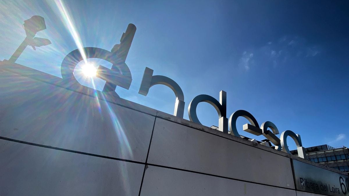 Endesa cae un 2,5% en Bolsa tras actualizar su plan estratégico y su política de dividendos