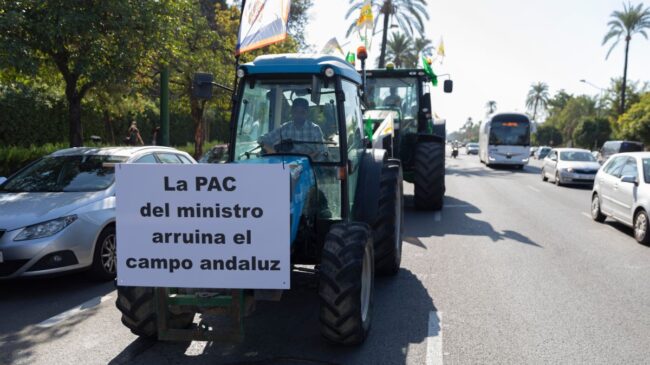 La mayoría del sector agrario andaluz rechaza a Planas: «Nos ha dejado sin el 30% de ayudas»